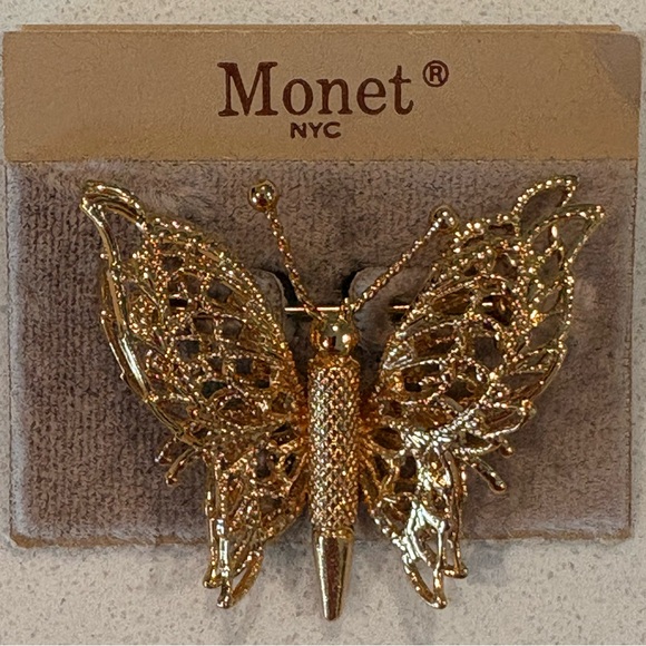 Monet Jewelry - Beautiful 🦋Monet Goldtone finish Butterfly Brooch